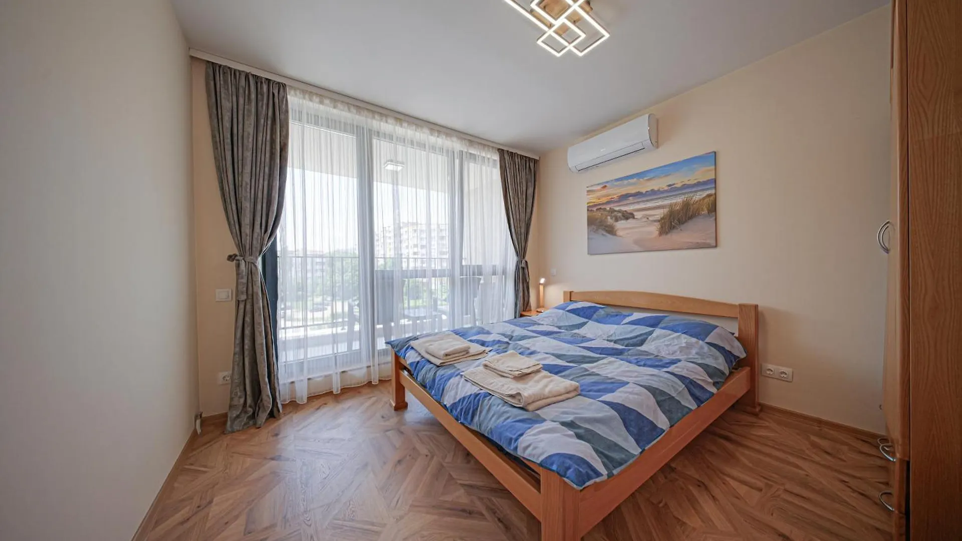 Brand New Vitosha View Apartment - Free Parking - Metro Access Sofia