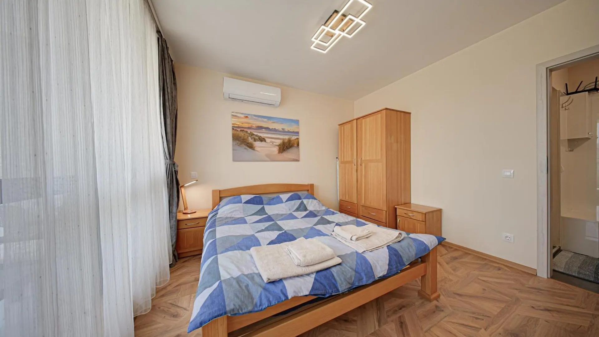 Brand New Vitosha View Apartment - Free Parking - Metro Access София
